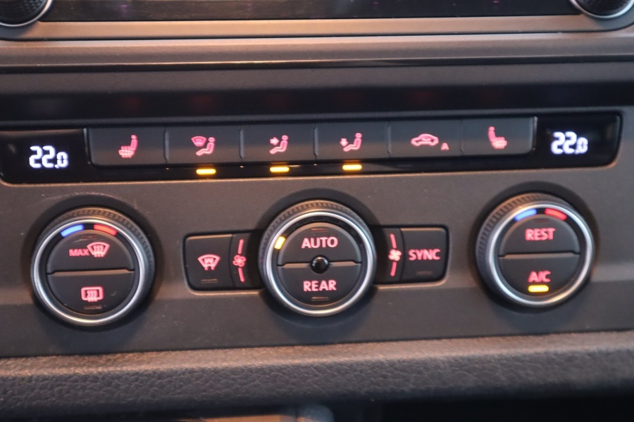 Volkswagen Caravelle vaihtoauto