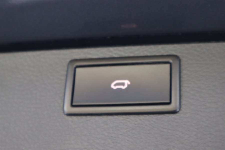 Volkswagen Caravelle vaihtoauto