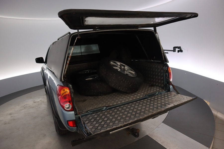Mitsubishi L200 vaihtoauto