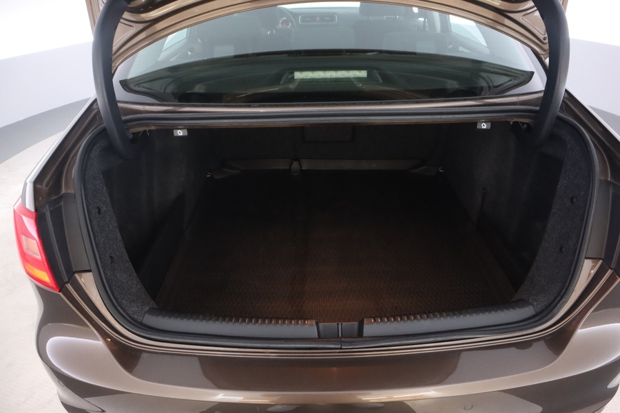 Volkswagen Jetta vaihtoauto