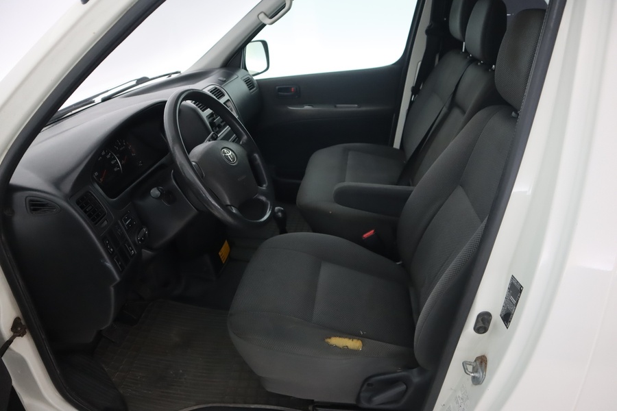 Toyota Hiace vaihtoauto