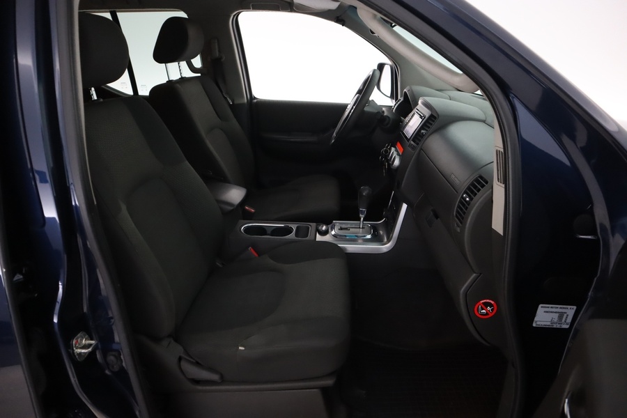 Nissan Navara vaihtoauto