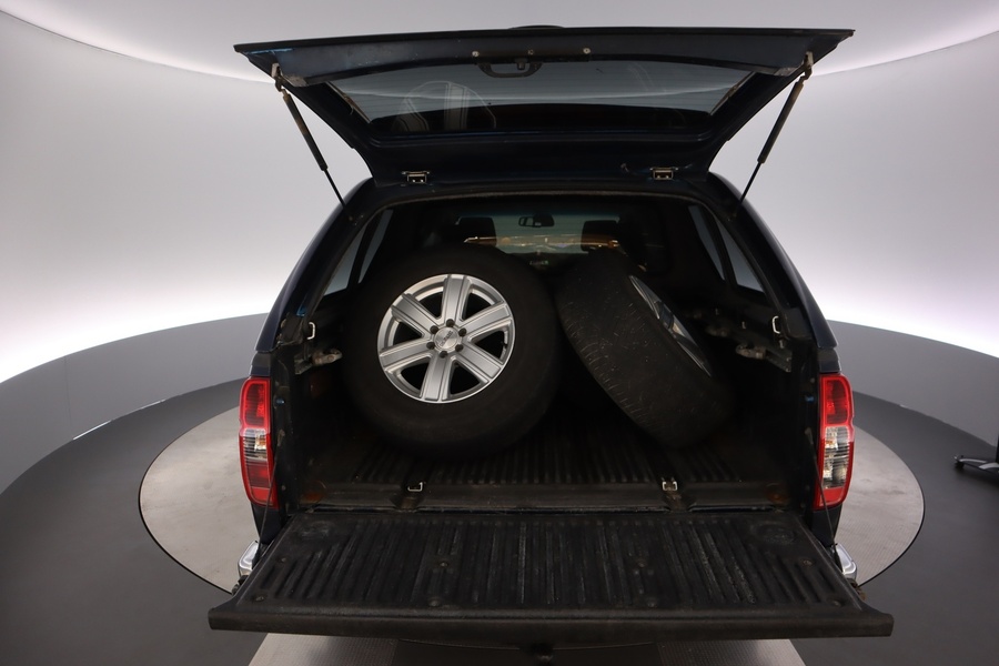 Nissan Navara vaihtoauto