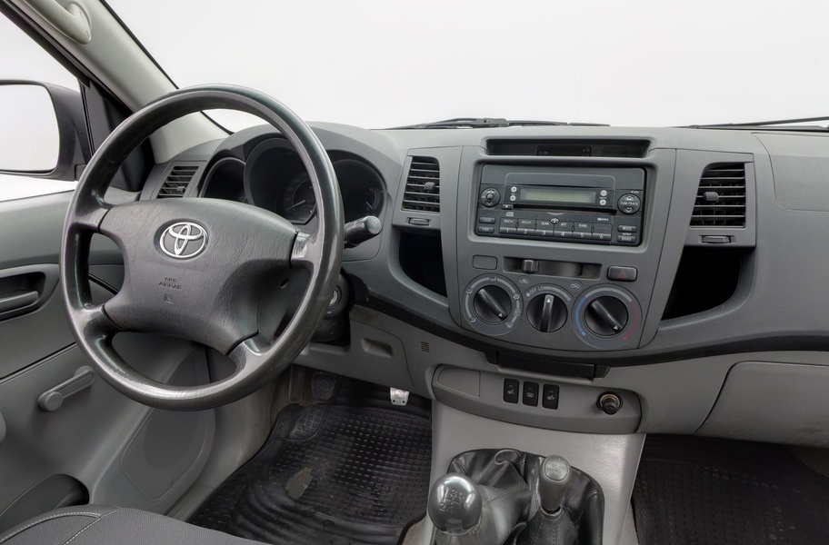Toyota Hilux vaihtoauto