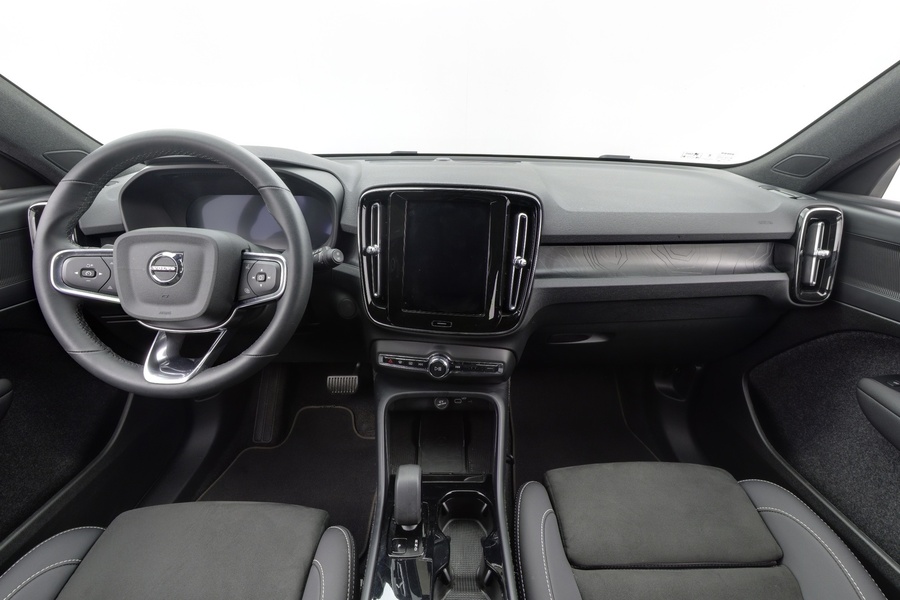 Volvo EX40 vaihtoauto