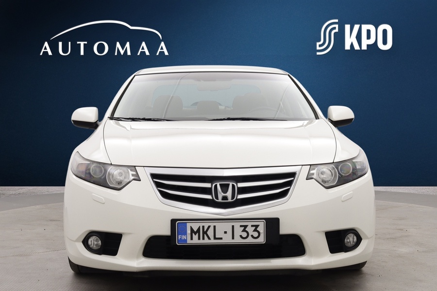 Honda Accord vaihtoauto