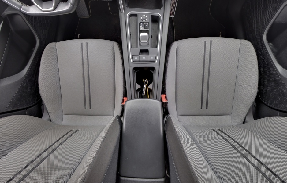 SEAT Leon Sportstourer vaihtoauto