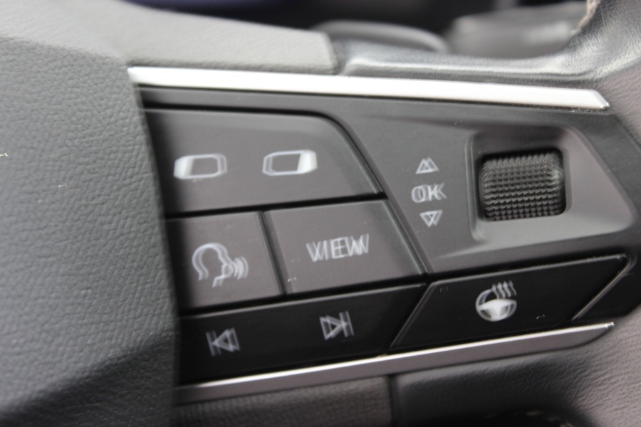 SEAT Leon Sportstourer vaihtoauto