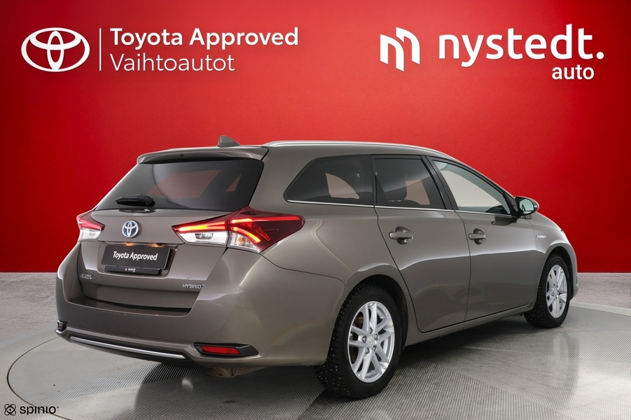 Toyota Auris vaihtoauto