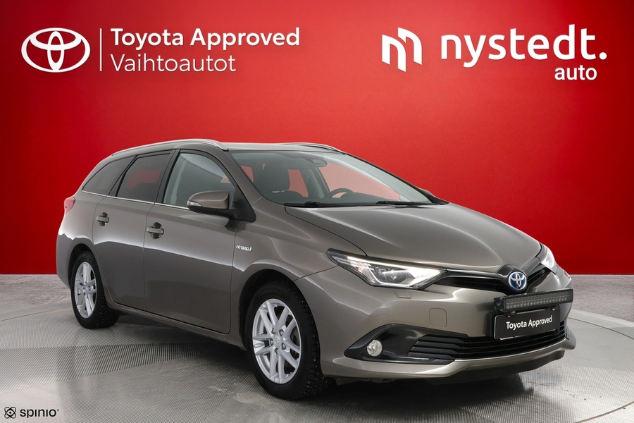 Toyota Auris vaihtoauto
