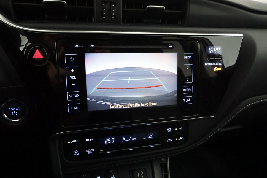 Toyota Auris vaihtoauto