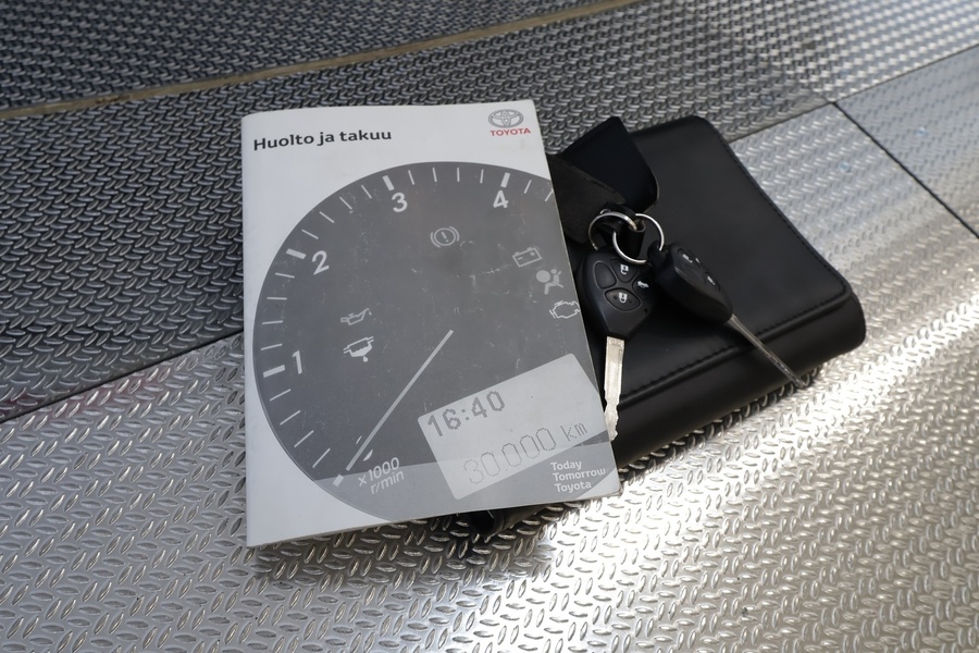 Toyota Avensis vaihtoauto