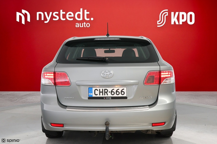 Toyota Avensis vaihtoauto