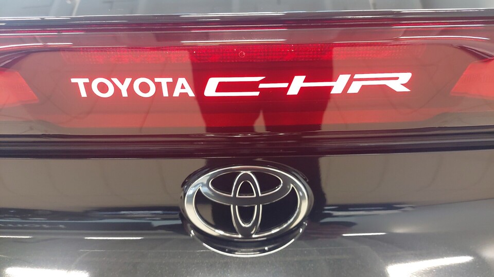 Toyota C-HR vaihtoauto