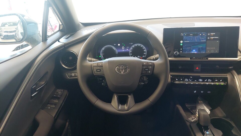 Toyota C-HR vaihtoauto