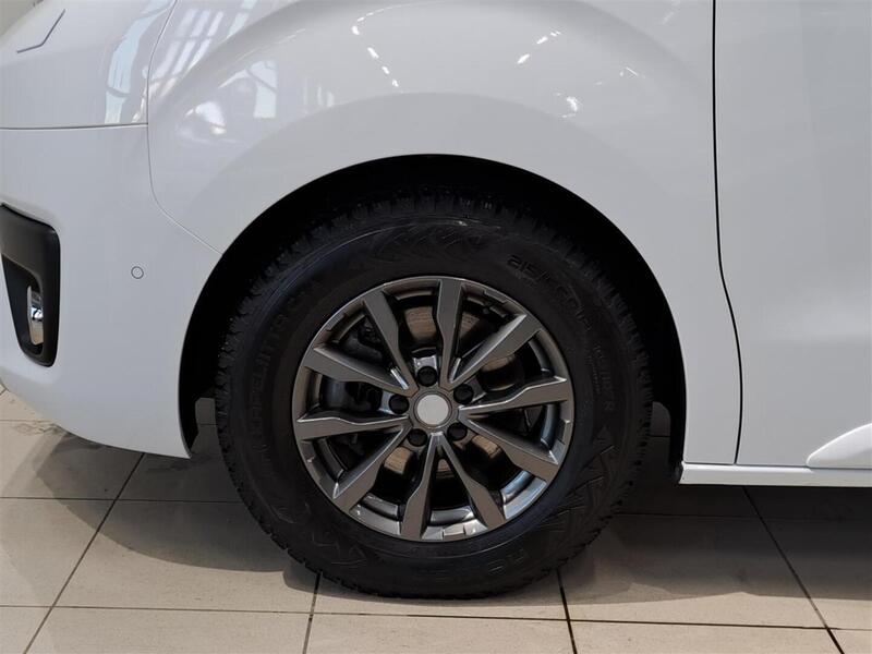 Toyota Proace Verso vaihtoauto