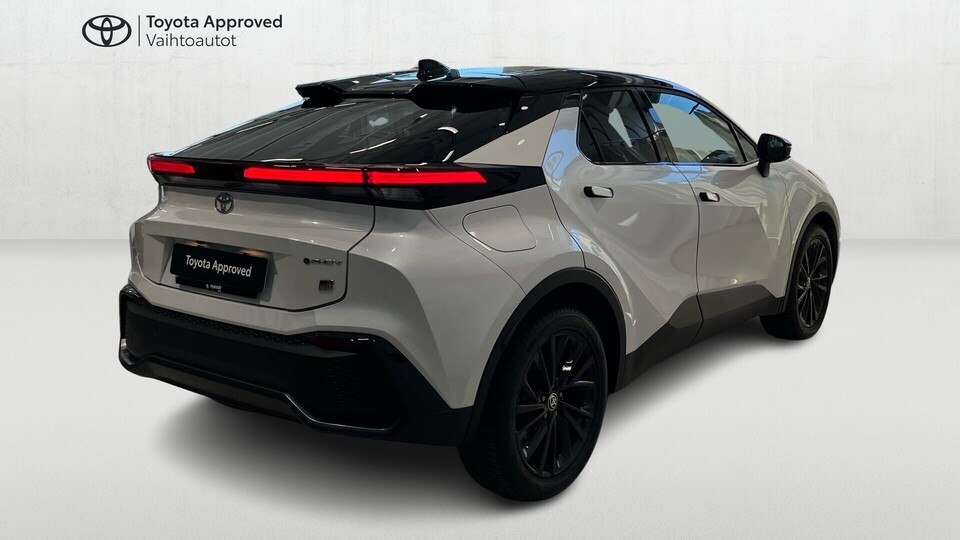 Toyota C-HR vaihtoauto