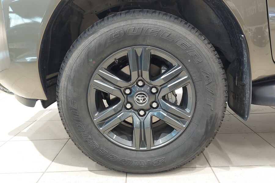 Toyota Hilux vaihtoauto