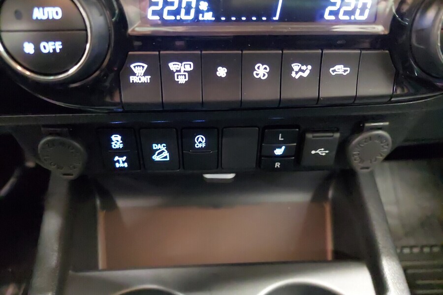 Toyota Hilux vaihtoauto