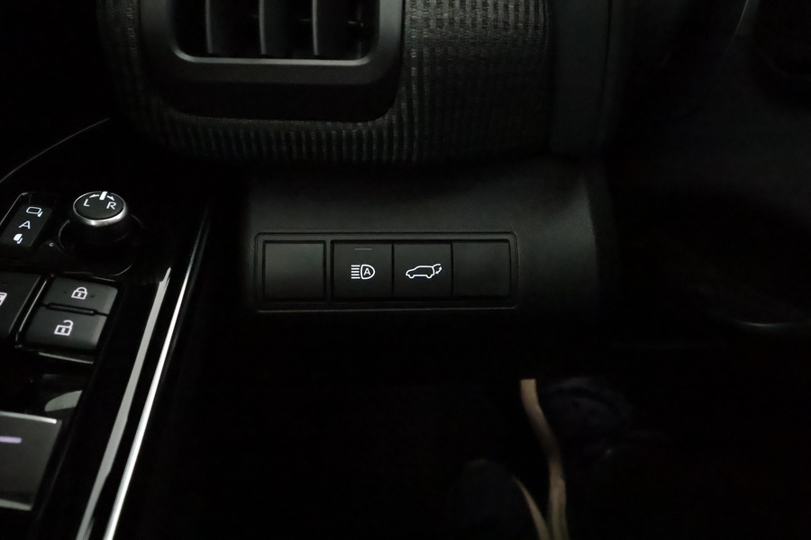 Toyota bZ4X vaihtoauto