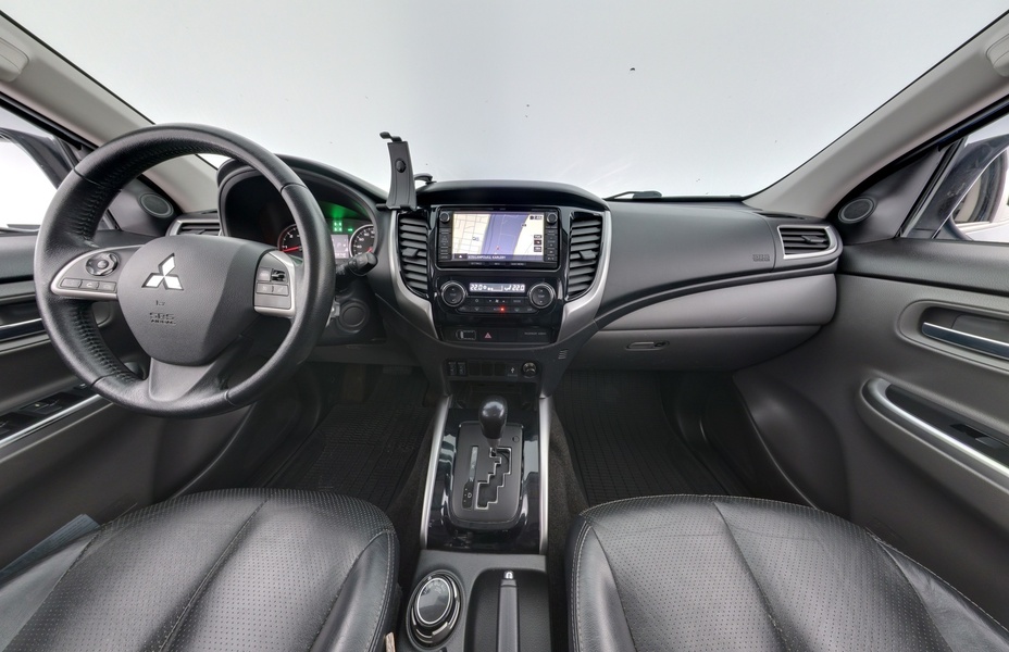 Mitsubishi L200 vaihtoauto