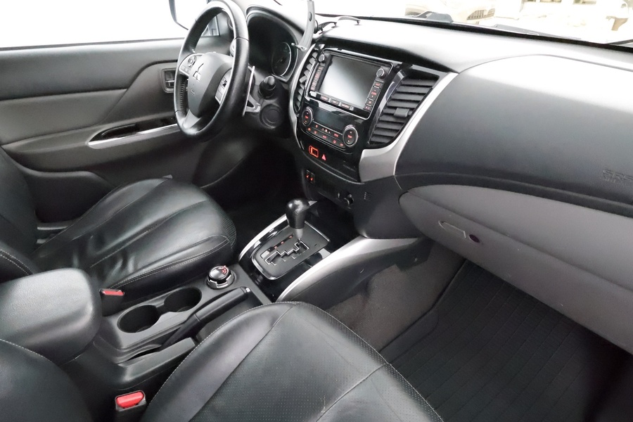 Mitsubishi L200 vaihtoauto