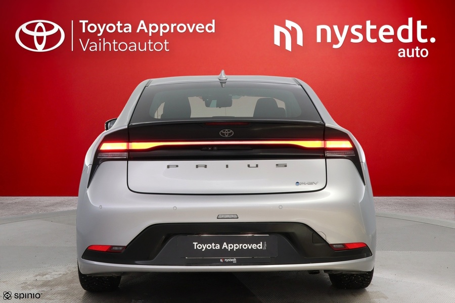 Toyota Prius Plug-in vaihtoauto