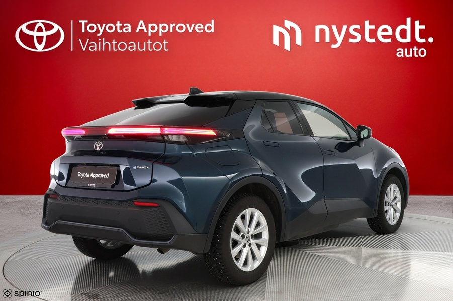 Toyota C-HR vaihtoauto