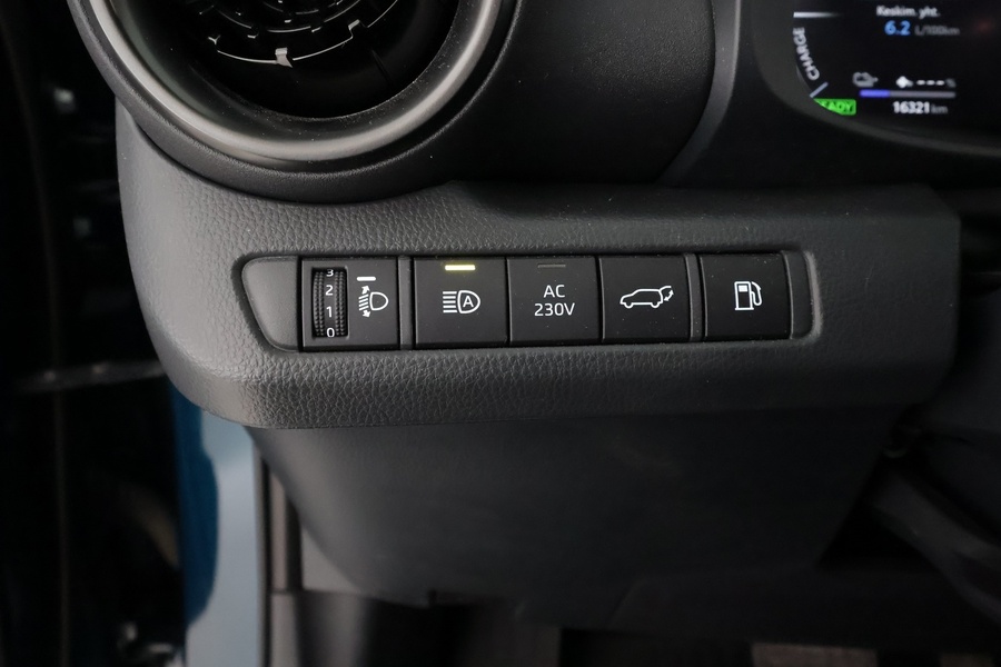 Toyota C-HR vaihtoauto