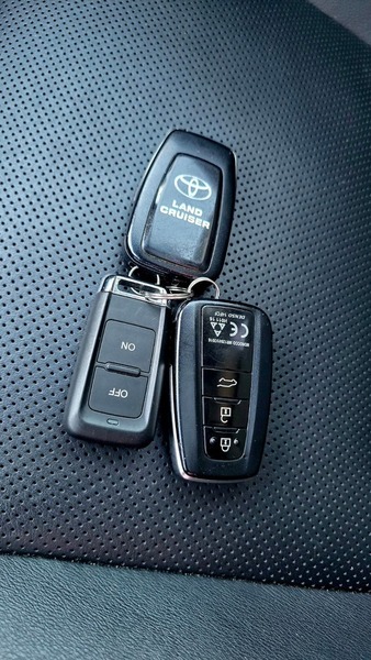 Toyota Land Cruiser vaihtoauto