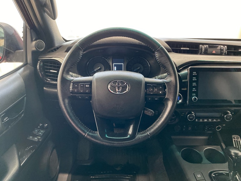 Toyota Hilux vaihtoauto