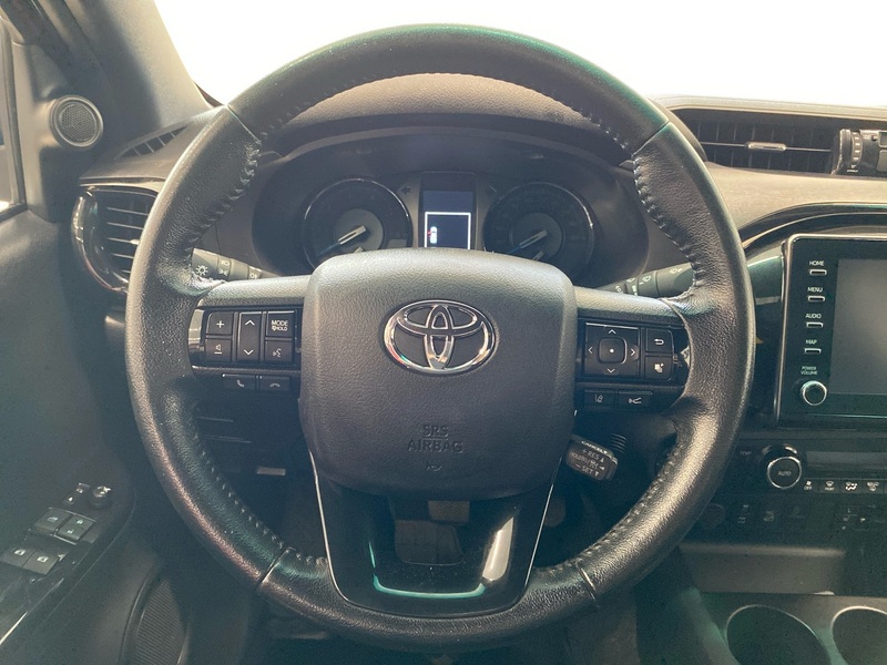 Toyota Hilux vaihtoauto