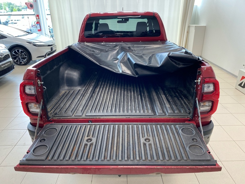 Toyota Hilux vaihtoauto