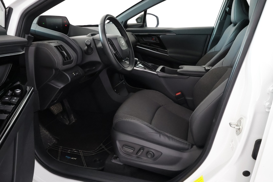 Toyota bZ4X vaihtoauto