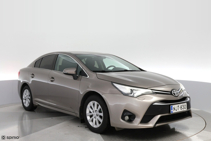 Toyota Avensis vaihtoauto