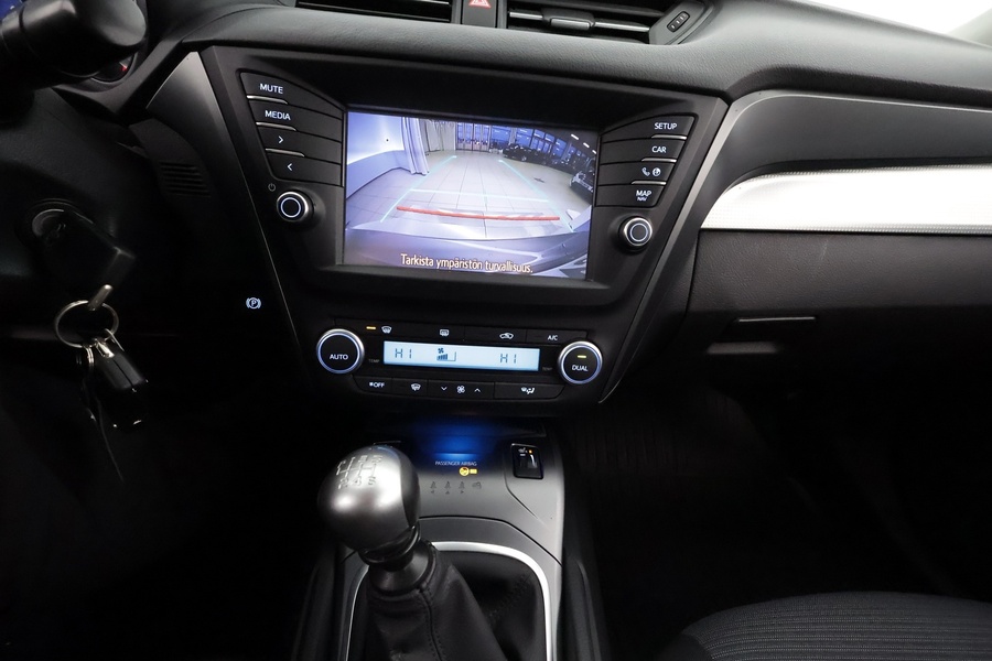 Toyota Avensis vaihtoauto