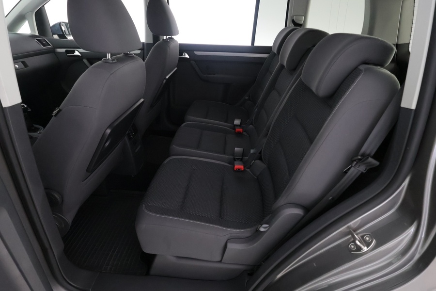 Volkswagen Touran vaihtoauto