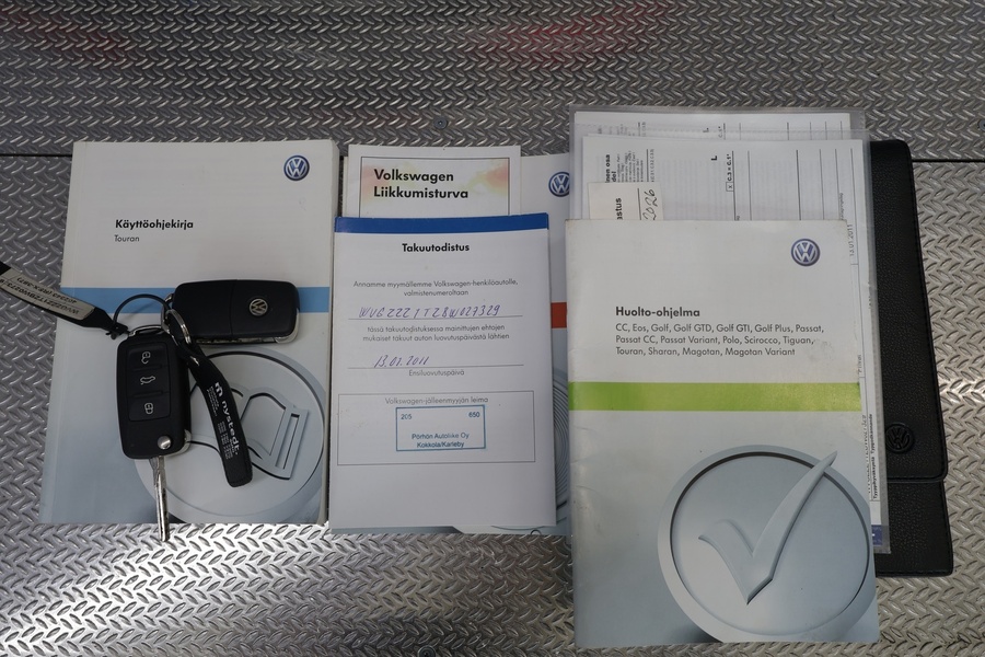 Volkswagen Touran vaihtoauto