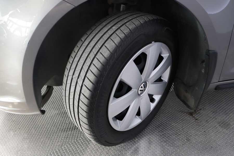 Volkswagen Touran vaihtoauto