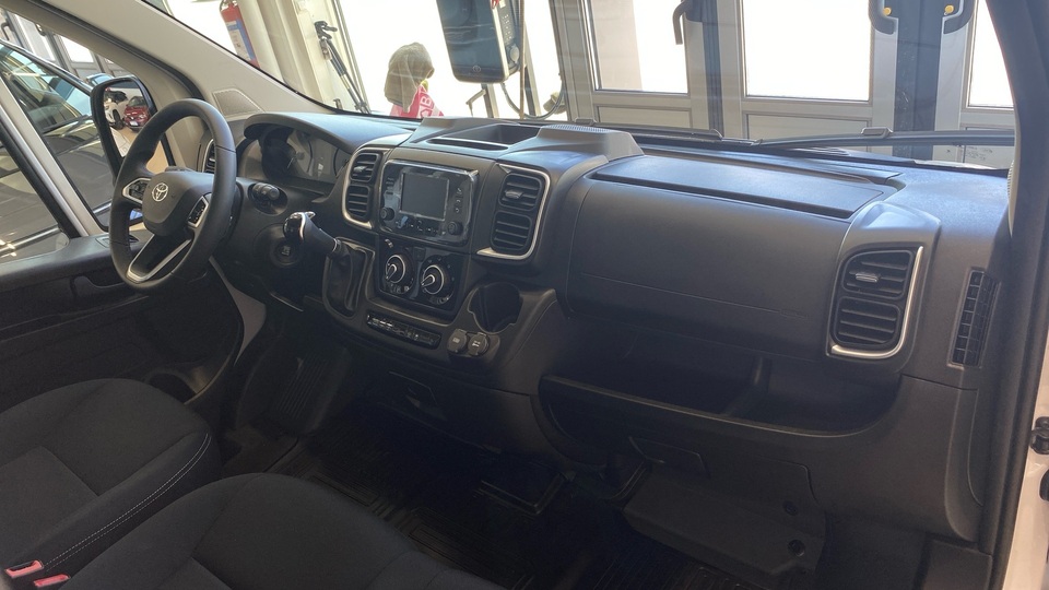 Toyota Proace MAX vaihtoauto