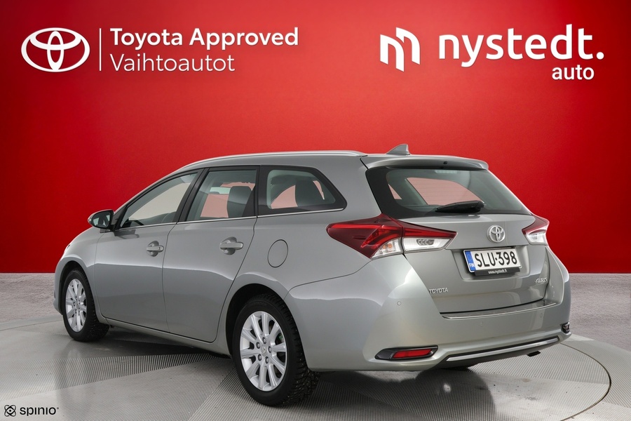 Toyota Auris vaihtoauto