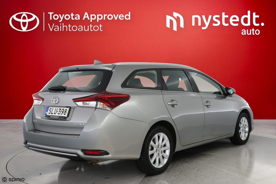 Toyota Auris vaihtoauto