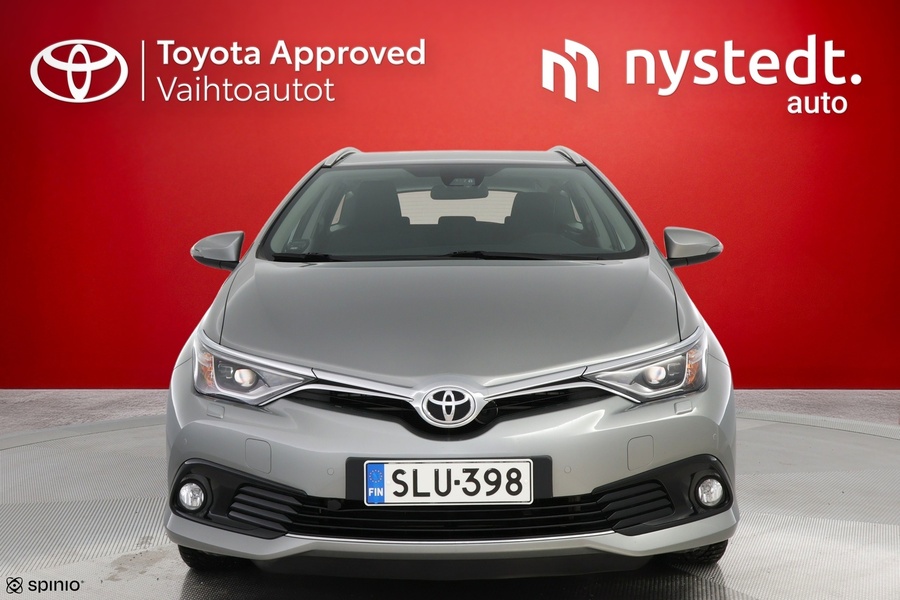 Toyota Auris vaihtoauto