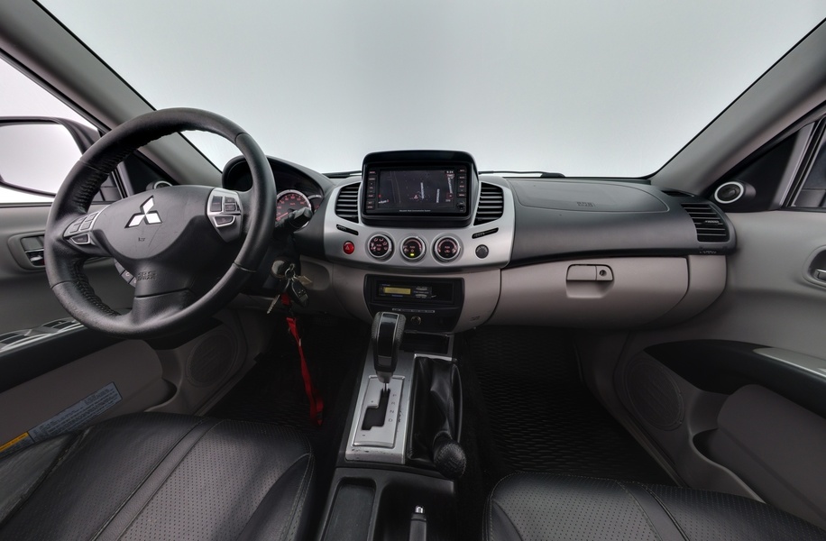 Mitsubishi L200 vaihtoauto