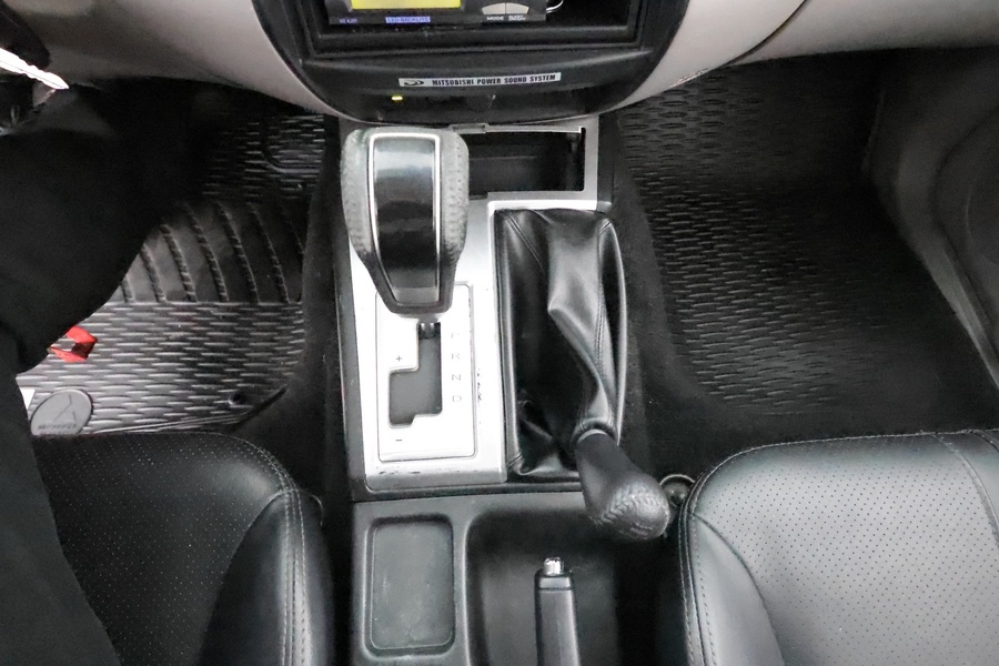 Mitsubishi L200 vaihtoauto