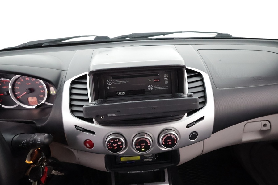 Mitsubishi L200 vaihtoauto