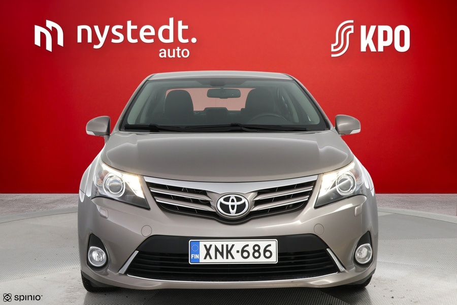 Toyota Avensis vaihtoauto