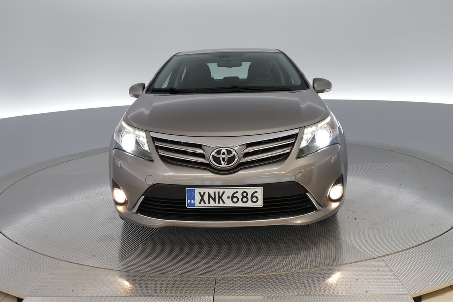 Toyota Avensis vaihtoauto