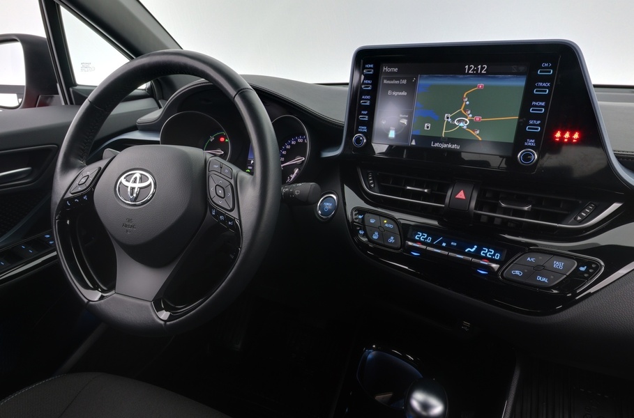 Toyota C-HR vaihtoauto