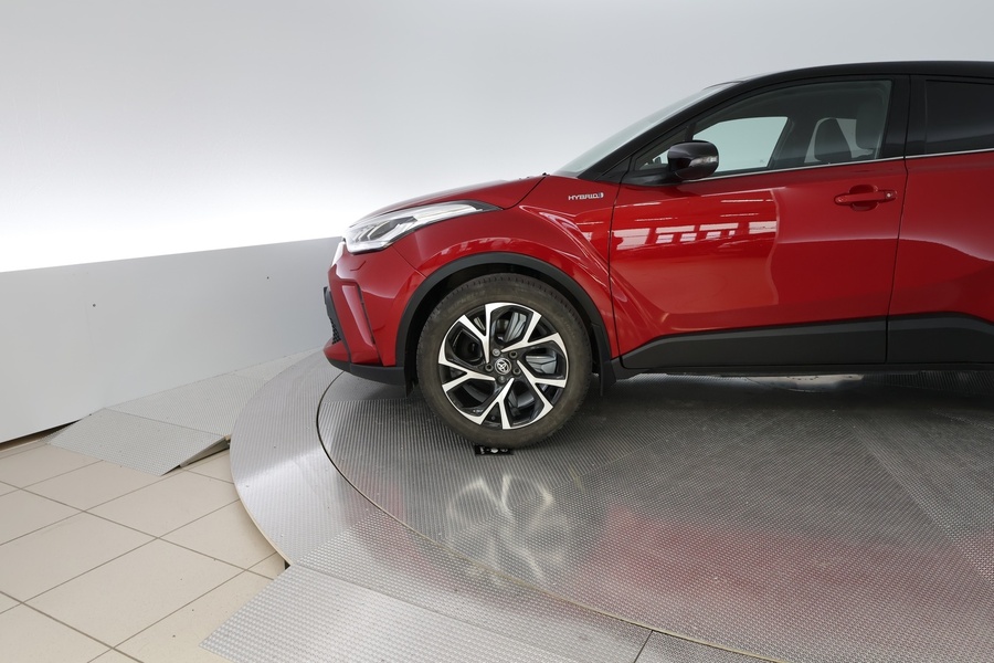 Toyota C-HR vaihtoauto